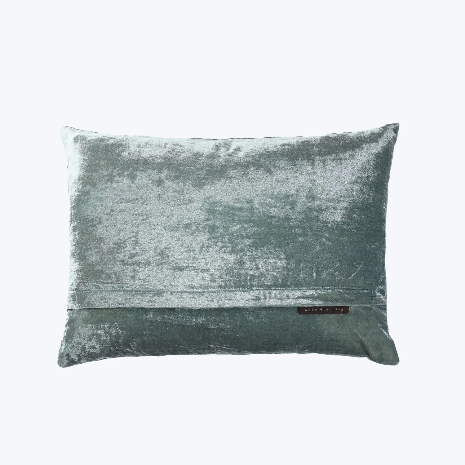 Amelia Pillow, Perfect Blue