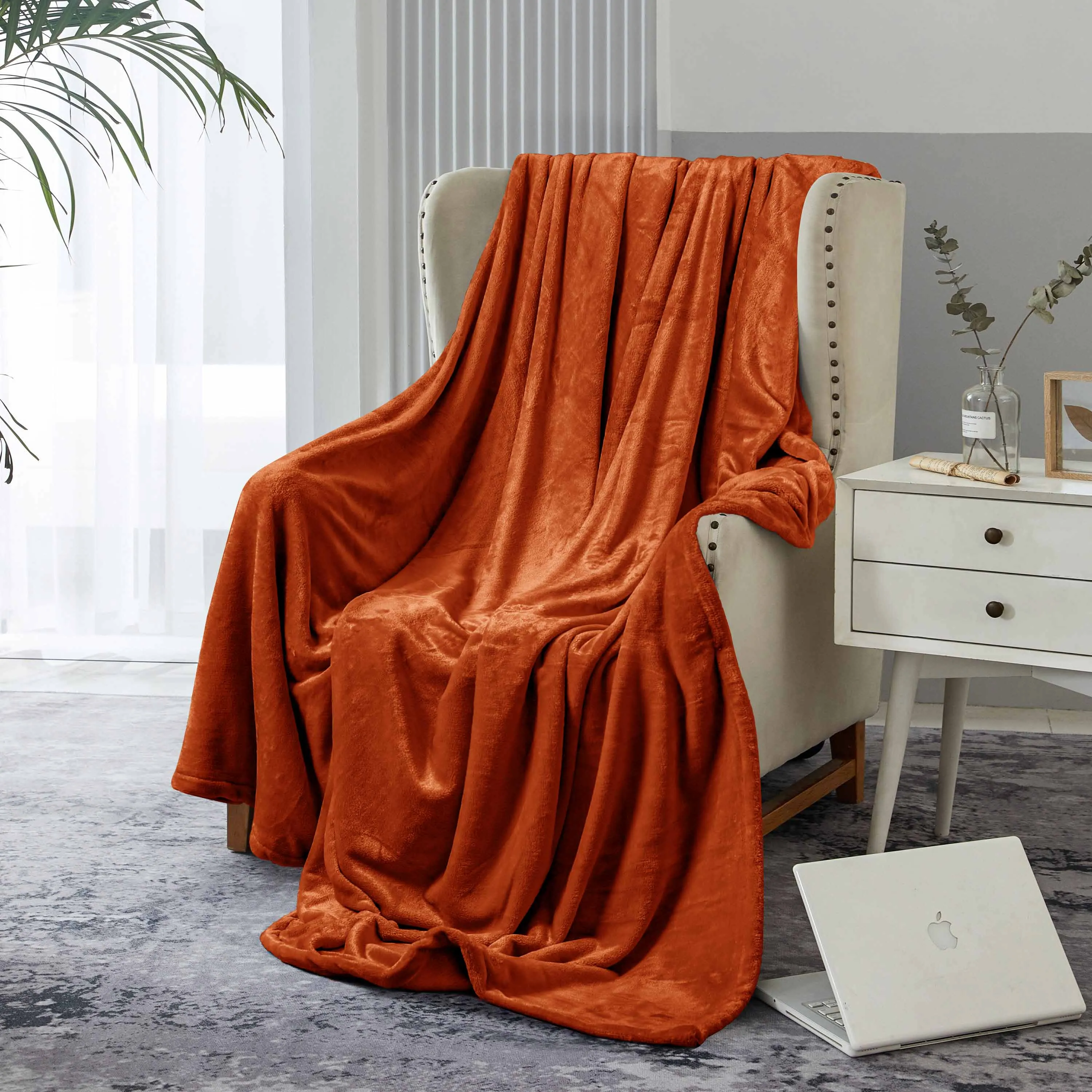 Supersoft 310 gsm Snuggly AC Fleece Blanket Rust